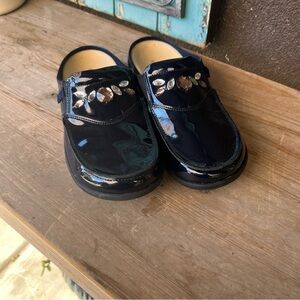 Revitalign SIESTA SNAZZY Womens 7.5 B Navy Patent Mules Comfort Shoes